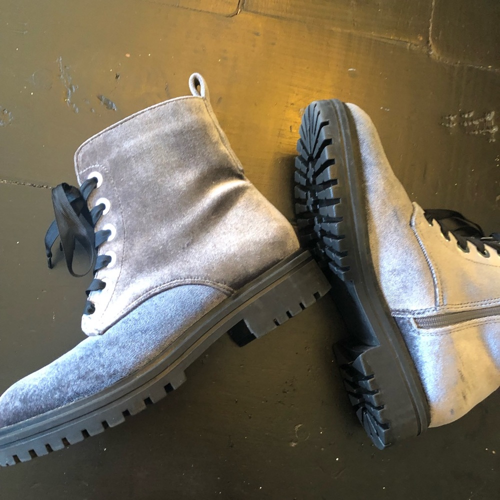 Mossimo Velvet Black/Gray Zip Side-Lace Up Combat Boot. SZ 6.5 - Picture 12 of 15
